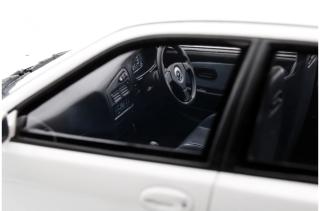 MITSUBISHI LANCER EVO III WHITE 1995 OttO mobile 1:18 Resinemodell (Türen, Motorhaube... nicht zu öffnen!)